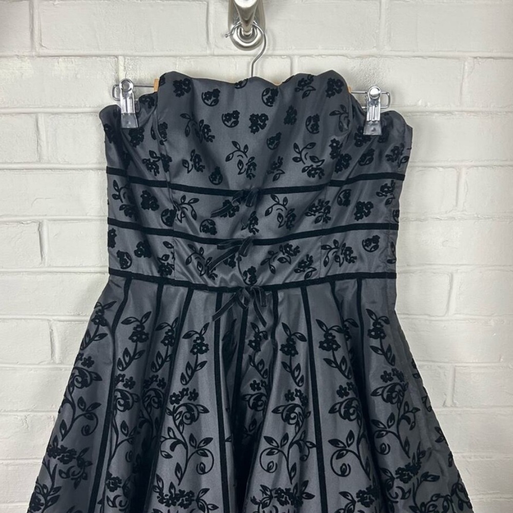 Rare Vintage Betsey Johnson Strapless Gray w/Black Velvet Trim Witchy Goth Dress - Picture 5 of 15